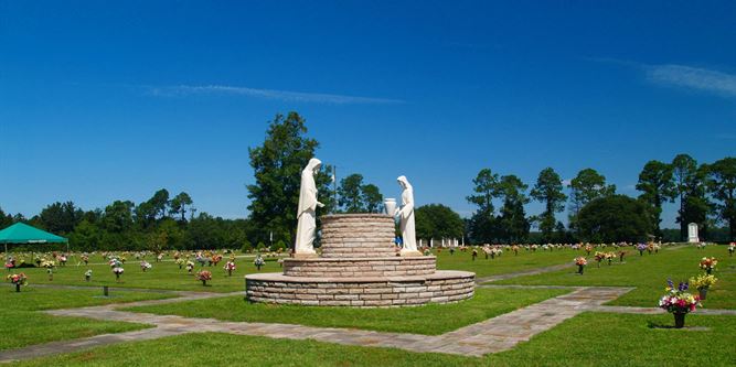 Pinelawn Memorial Park Overview